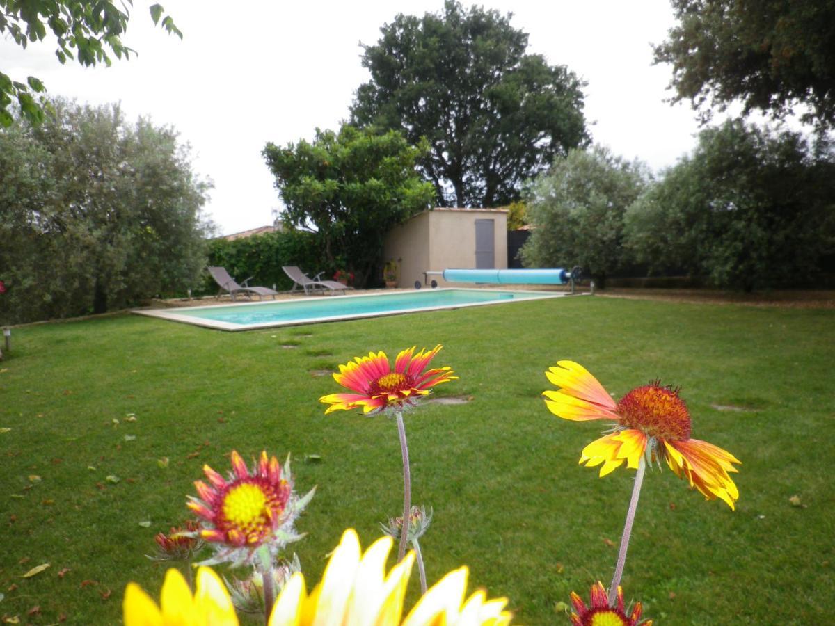 La Mordoree La Motte-d'Aigues 外观 照片
